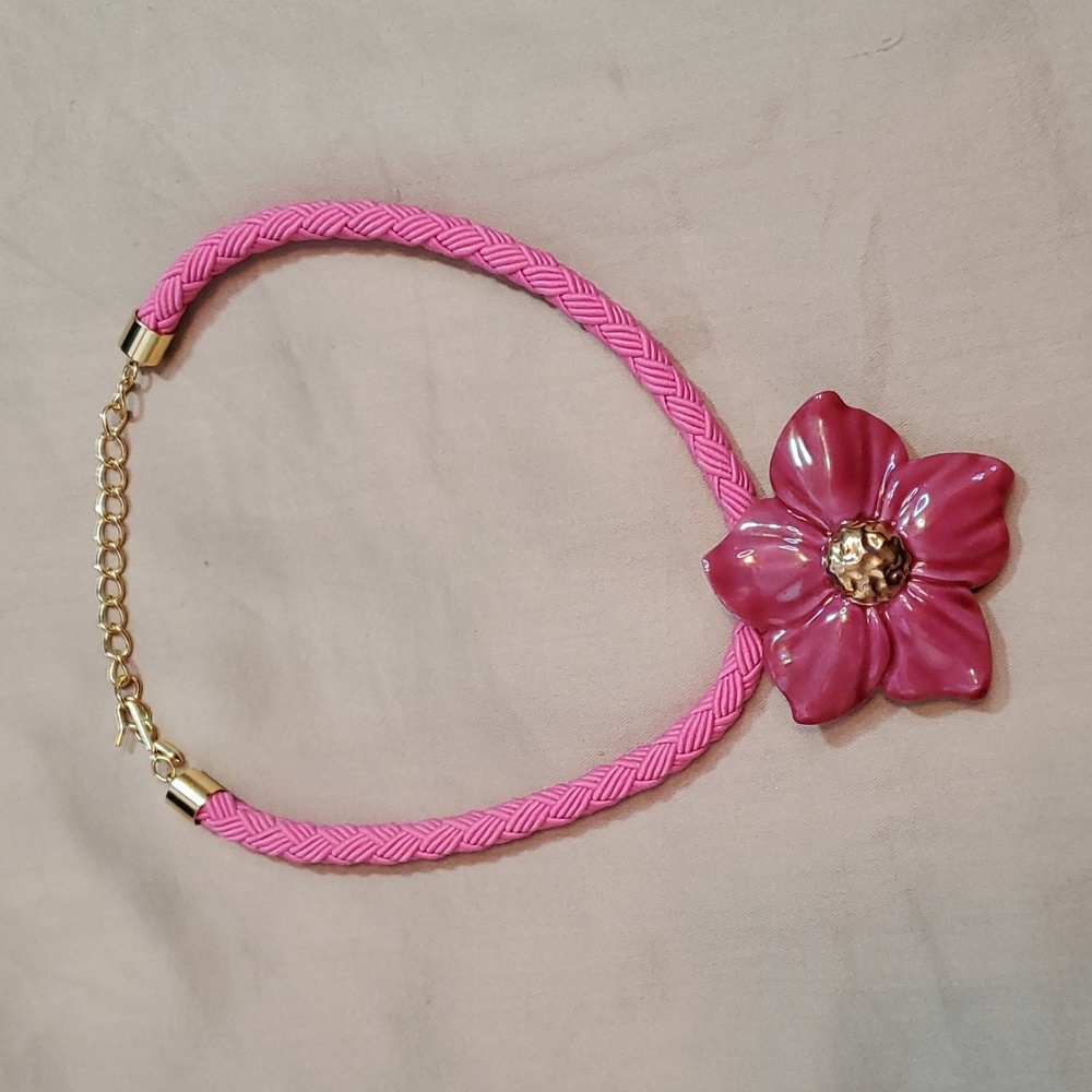 🌟Adorable Choker Necklace With Pendant/Pin